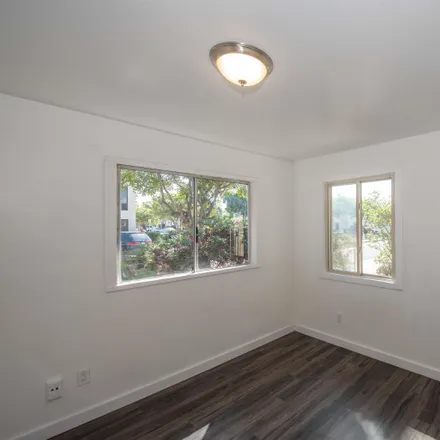 Image 4 - 1441 Hoover Avenue, National City, CA 91950, USA - House for sale