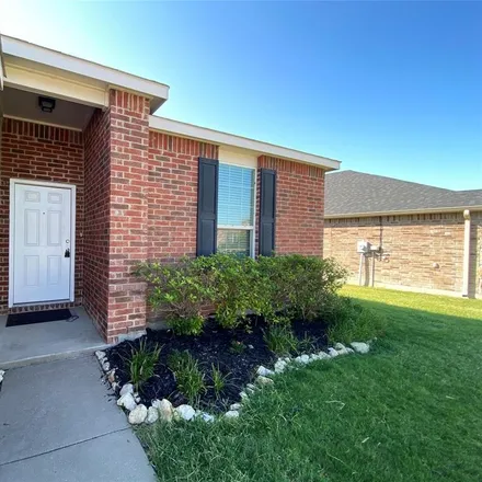 Rent this 4 bed house on 5817 Mirror Ridge Drive in Fort Worth, TX 76179