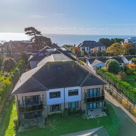 Image 3 - Wharncliffe Road, Highcliffe-on-Sea, BH23 5DE, United Kingdom - Apartment for sale