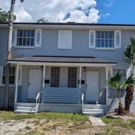 Buy this studio house on HCA Florida - South Tampa Hospital in 2901 West Swann Avenue, Amelia