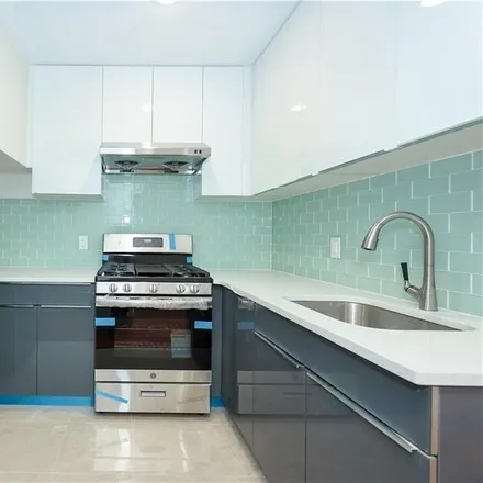 Image 6 - 1713 West 6th Street, New York, NY 11223, USA - Condo for sale