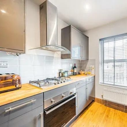 Image 4 - Old Canal Mews, London, SE15 6NX, United Kingdom - Apartment for sale