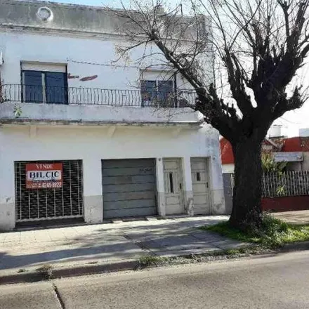 Buy this 2 bed house on Balcarce 1102 in 1824 Lanús Oeste, Argentina