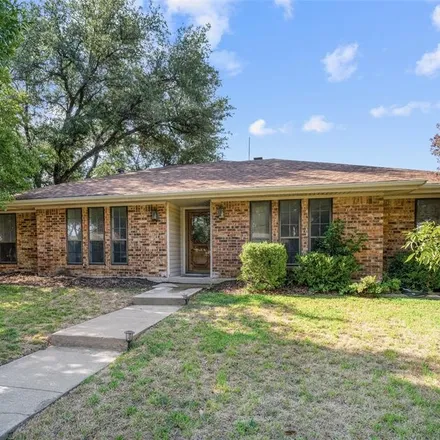 Image 3 - 1550 Glenhill Lane, Lewisville, TX 75077, USA - House for sale