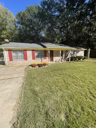 Image 2 - 2201 Crestwood, Pine Bluff, AR 71603, USA - House for sale