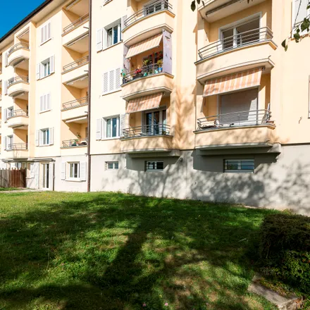 Rent this 3 bed apartment on 2000 Neuchâtel