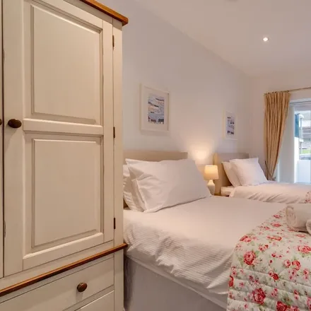 Rent this 2 bed apartment on Fowey in PL23 1DF, United Kingdom