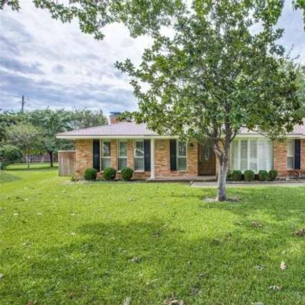 Rent this 4 bed house on 10141 Fieldfare Court in Dallas, TX 75229