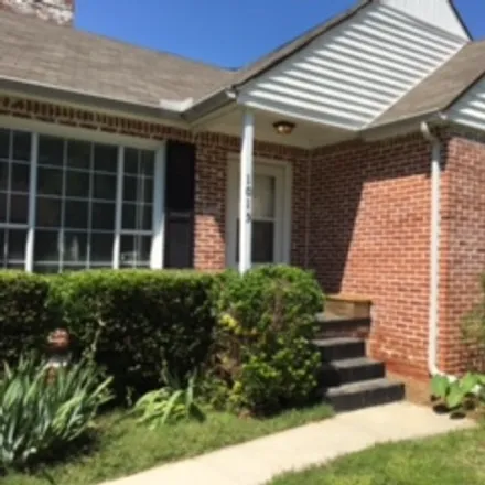 Rent this 2 bed house on 1015 E 36th Place
