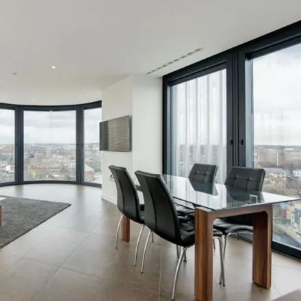 Image 4 - City Road, London, EC1V 1JX, United Kingdom - Apartment for sale