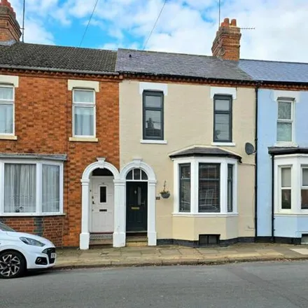 Buy this 2 bed townhouse on Osborne Road in Northampton, NN2 6NS