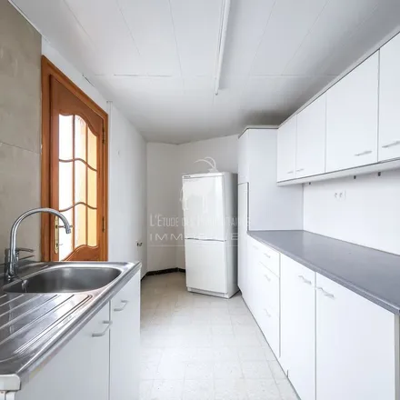 Rent this 3 bed apartment on Rue de l'Enseignement 7 in 6031 Charleroi, Belgium