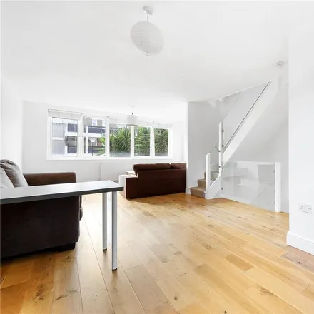 Rent this 3 bed townhouse on 23 in 25 Haberdasher Street, London