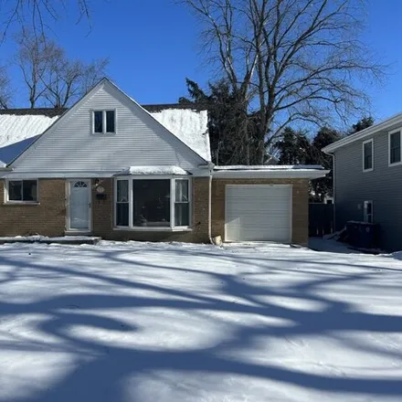 Rent this 4 bed house on 657 Phillipa Street in Hinsdale, Lyons Township