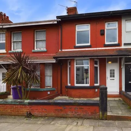 Rent this 3 bed townhouse on Hartington Road in Liverpool, L12 8QN