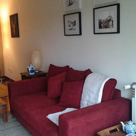 Rent this 1 bed apartment on PassAki in Rua Doutor Fernando Áraujo de Barros 251, 4475-673 Castêlo da Maia