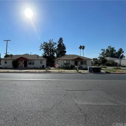 Buy this studio apartment on 161 North Santa Fe Street in Hemet, CA 92543