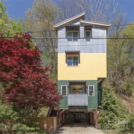 Buy this 2 bed house on 53 Waynesville Avenue in Asheville, NC 28806