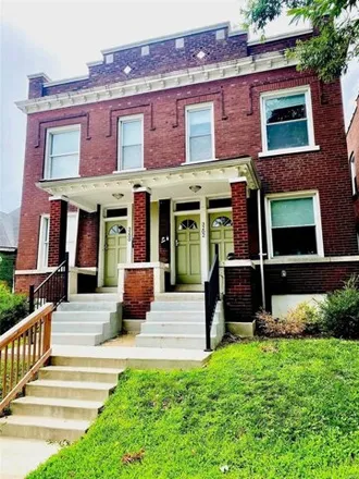 Buy this 5 bed house on 1649 South Compton Avenue in St. Louis, MO 63104