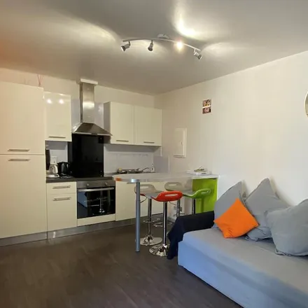 Image 4 - 85000 La Roche-sur-Yon, France - Apartment for rent