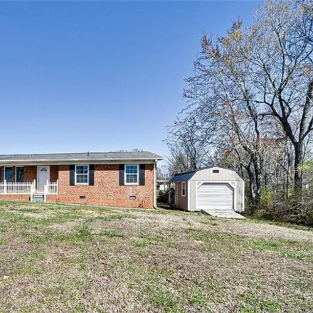 Buy this 3 bed house on 1244 Oakwood Acres Road in Randolph County, NC 27205