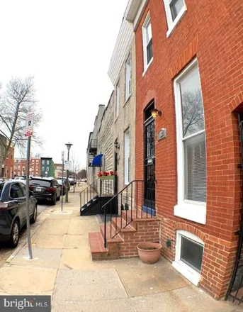 Image 2 - 418 N Castle St E, Baltimore, Maryland, 21231 - House for sale