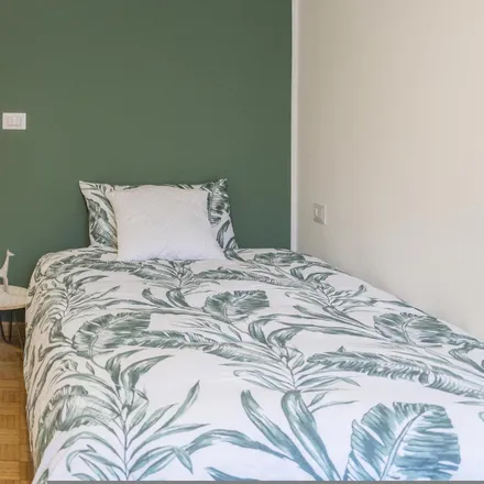 Rent this 1 bed room on Via Savona in 26, 20144 Milan MI