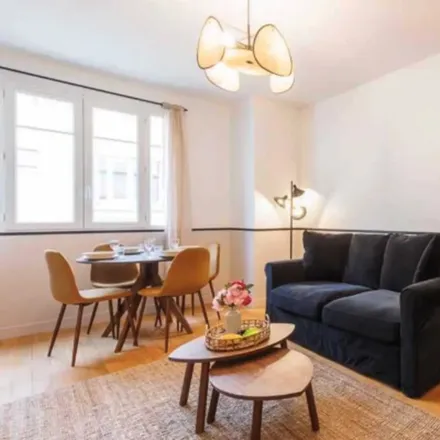Rent this 2 bed apartment on 245 Boulevard Jean Jaurès in 92100 Boulogne-Billancourt, France