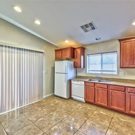 Image 4 - Field Thistle Avenue, Las Vegas, NV 89143, USA - Apartment for rent