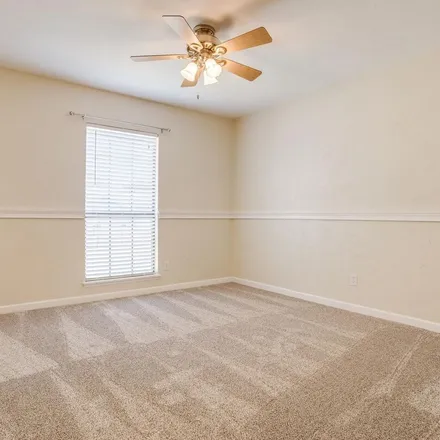 Image 5 - 914 Sunny Slope Drive, Allen, TX 75003, USA - Apartment for rent