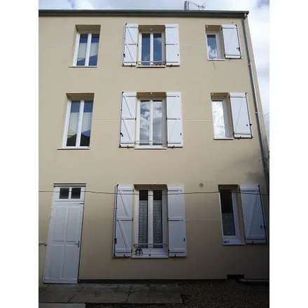 Image 2 - 1 Boulevard Pierre de Coubertin, 58000 Nevers, France - Apartment for rent