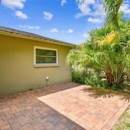 Image 7 - 2955 Curling Court, Palm Harbor, FL 34684, USA - House for sale