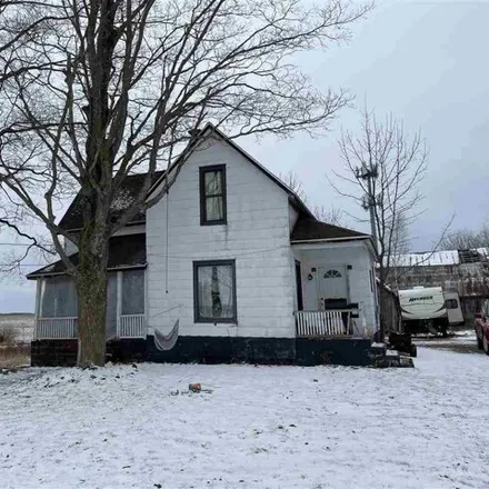 Buy this 4 bed house on 1726 Townsend Road in Petoskey, MI 49770