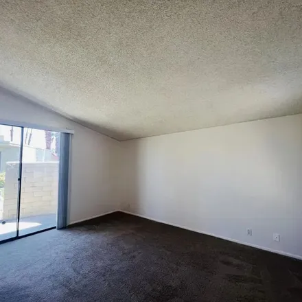Image 9 - Elegant Nails, Paseo Circulo East, Cathedral City, CA 92234, USA - Apartment for rent