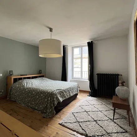 Image 1 - 39000 Lons-le-Saunier, France - Apartment for rent