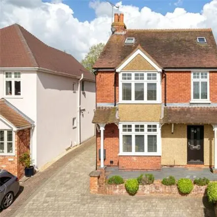 Buy this 4 bed house on Gipsy Lane in Wokingham, RG40 2DJ