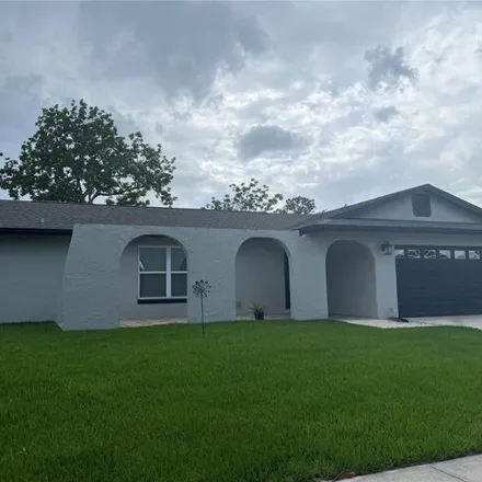 Rent this 3 bed house on Forest City Elementary School in 1010 Sand Lake Road, Altamonte Springs