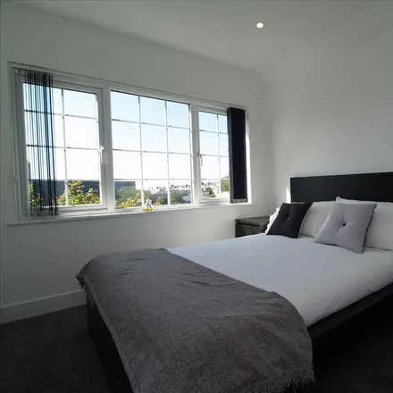 Image 5 - 12 North Hill, Plymouth, PL4 8EG, United Kingdom - Apartment for rent