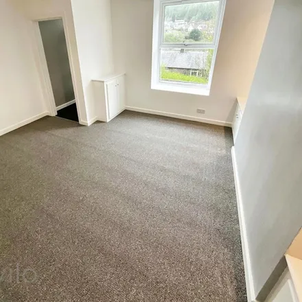 Image 5 - unnamed road, Shawforth, OL12 8NF, United Kingdom - Townhouse for rent