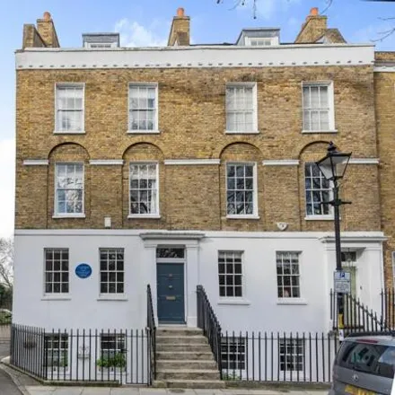 Rent this 4 bed house on 19 West Square in London, SE11 4SR