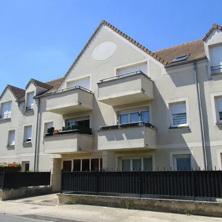 Rent this 3 bed apartment on 5 Place des Déportés in 77170 Brie-Comte-Robert, France