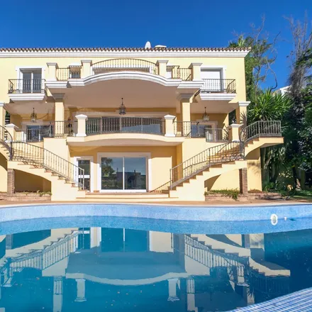 Buy this 8 bed house on Casa Camo in Calle Hernán Cortés, 128