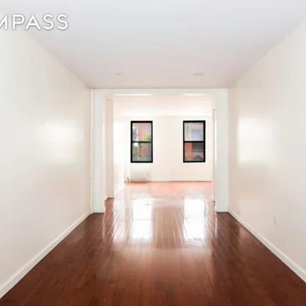 Rent this studio house on 82 East 7th Street in New York, NY 10003