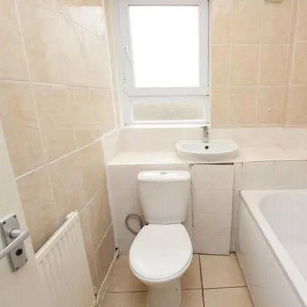 Image 4 - 1 Priory Road, London, E13 9GB, United Kingdom - House for rent