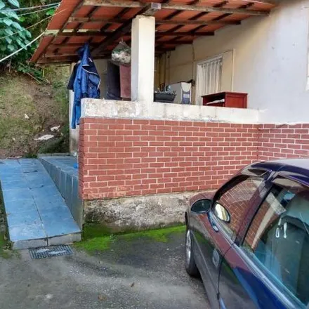 Buy this 2 bed house on Rua Duque de Caxias in Valparaíso, Petrópolis - RJ