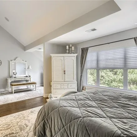 Rent this 3 bed apartment on 28 Crestview Lane in Danbury, CT 06810