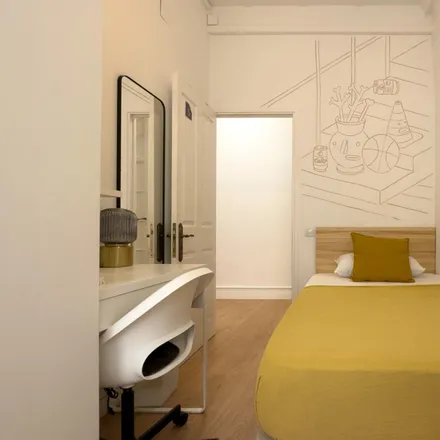 Rent this 7 bed room on Carrer de les Jonqueres in 4, 08003 Barcelona