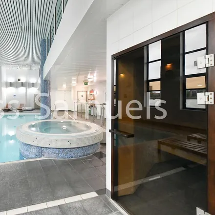 Rent this 4 bed townhouse on Cyclops Mews in 1-24 Cyclops Mews, London