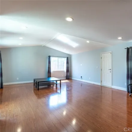 Image 6 - 10366 Lorne Street, Los Angeles, CA 91352, USA - House for rent