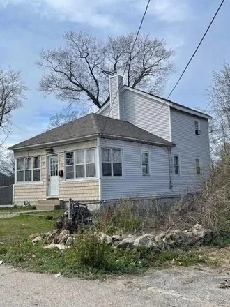Buy this 3 bed house on 123 Kenway Avenue in Warwick, RI 02889